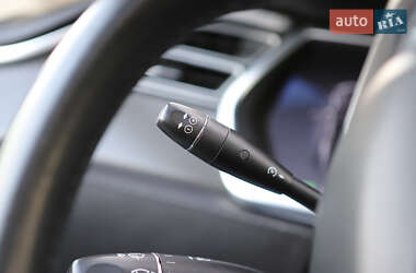 Лифтбек Tesla Model S 2014 в 