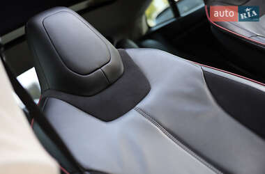 Лифтбек Tesla Model S 2014 в 