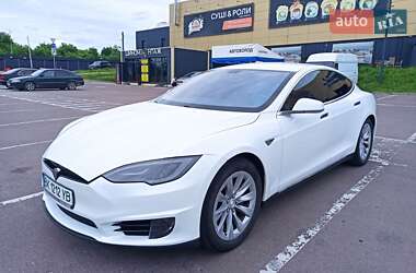 Лифтбек Tesla Model S 2013 в 
