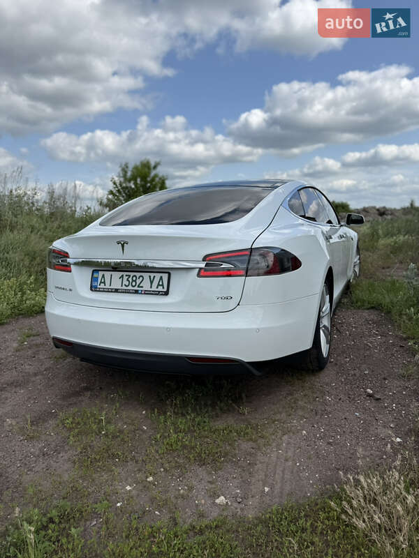 Ліфтбек Tesla Model S 2015 в Фастові