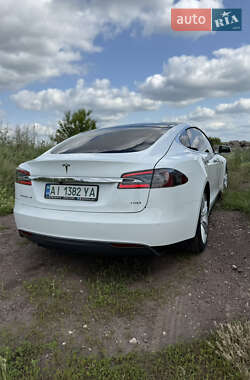 Ліфтбек Tesla Model S 2015 в 