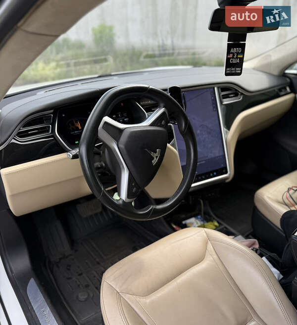 Ліфтбек Tesla Model S 2015 в Фастові