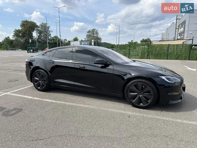 Лифтбек Tesla Model S 2021 в 