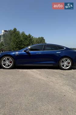 Ліфтбек Tesla Model S 2015 в 