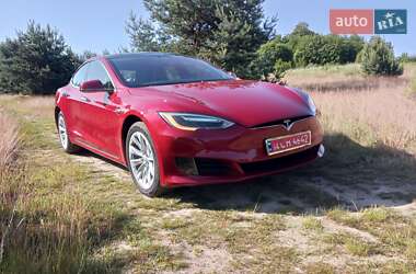 Лифтбек Tesla Model S 2016 в 