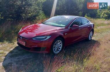Лифтбек Tesla Model S 2016 в 