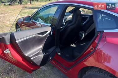 Лифтбек Tesla Model S 2016 в 