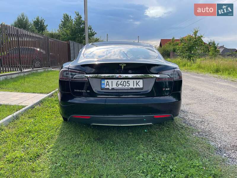 Лифтбек Tesla Model S 2013 в Киеве фото 5 Лифтбек Tesla Model S 2013 в Киеве