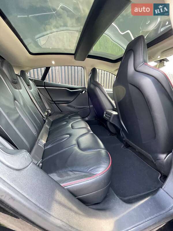 Лифтбек Tesla Model S 2013 в Киеве фото 13 Лифтбек Tesla Model S 2013 в Киеве