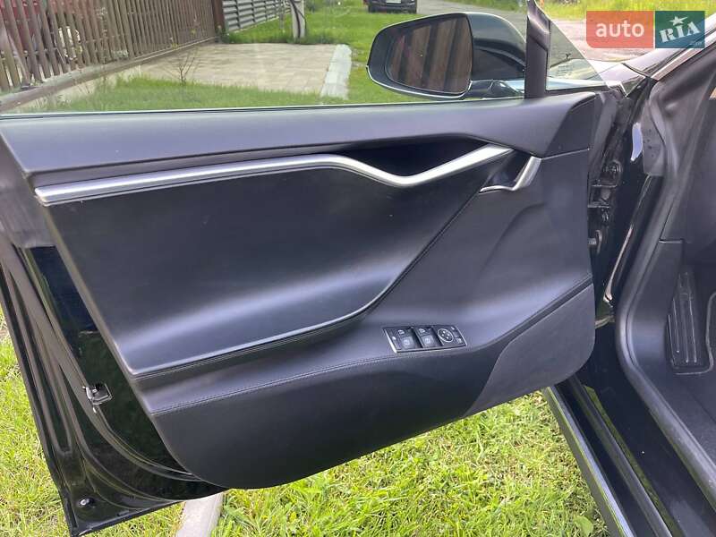 Лифтбек Tesla Model S 2013 в Киеве фото 15 Лифтбек Tesla Model S 2013 в Киеве