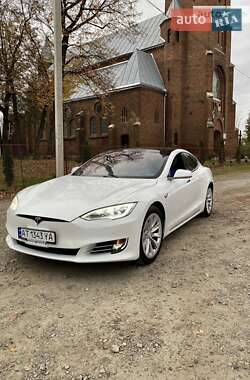 Ліфтбек Tesla Model S 2018 в Львові