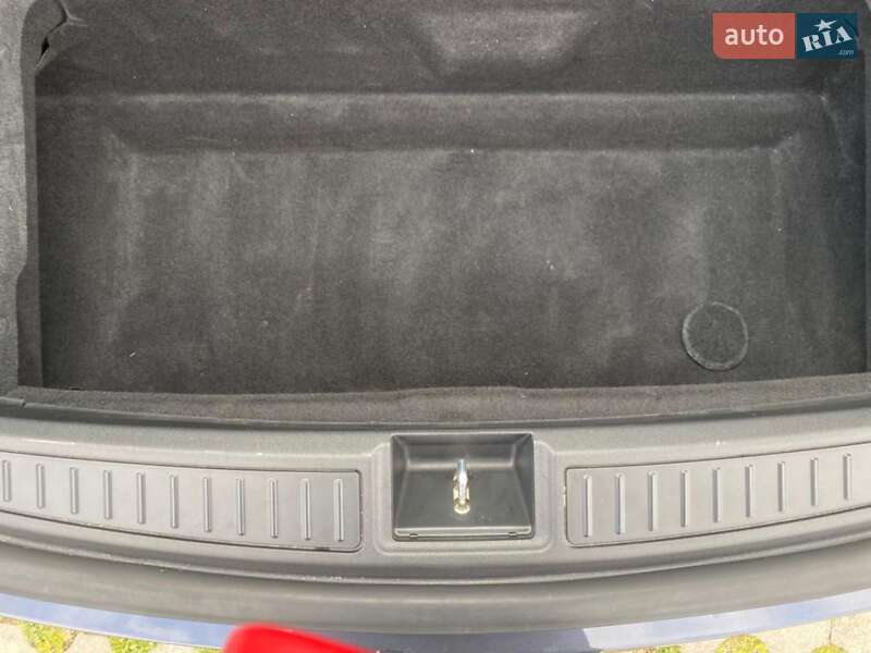 Ліфтбек Tesla Model S 2018 в Києві