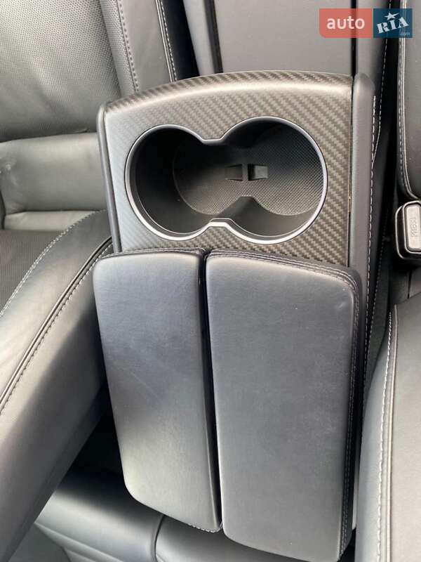 Ліфтбек Tesla Model S 2018 в Києві