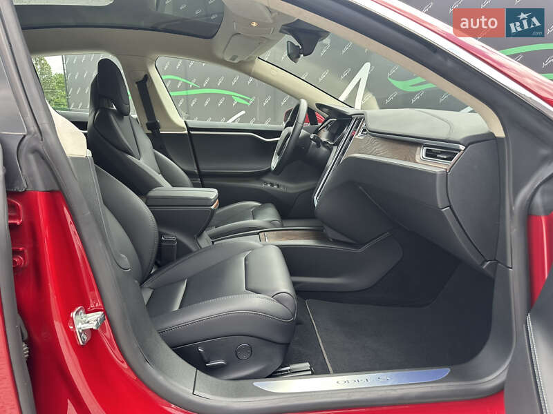 Ліфтбек Tesla Model S 2018 в Києві