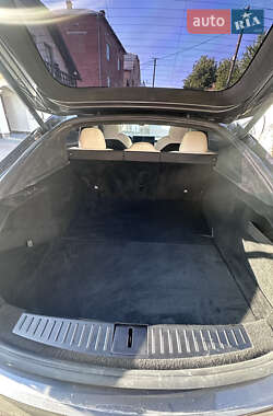 Лифтбек Tesla Model S 2022 в 