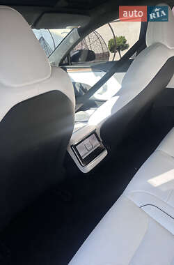 Лифтбек Tesla Model S 2022 в 