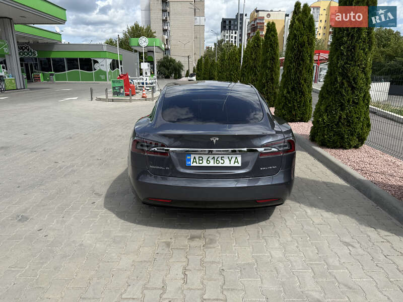 Ліфтбек Tesla Model S 2020 в Вінниці фото 17 Ліфтбек Tesla Model S 2020 в Вінниці