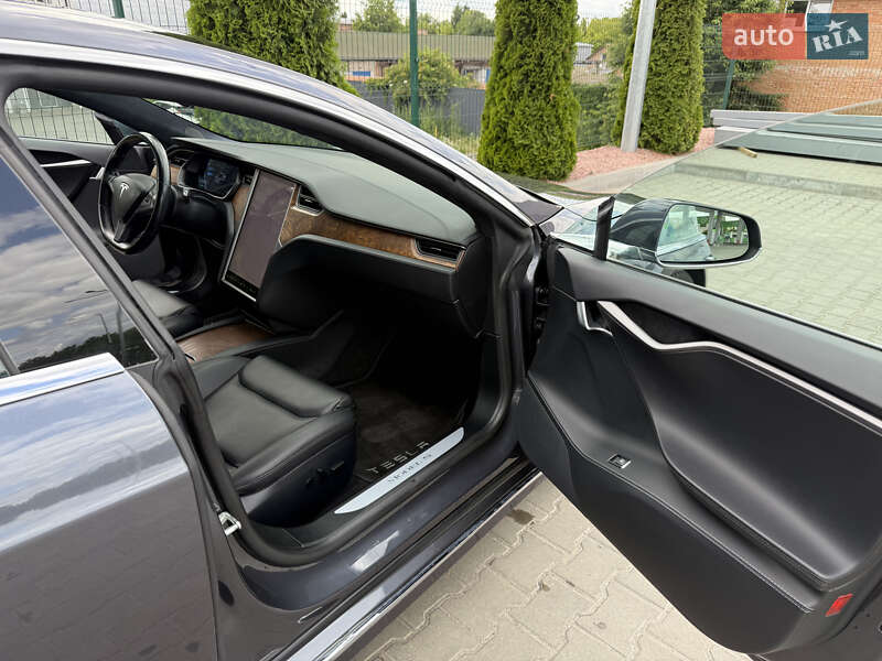 Ліфтбек Tesla Model S 2020 в Вінниці фото 20 Ліфтбек Tesla Model S 2020 в Вінниці