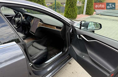 Ліфтбек Tesla Model S 2020 в 