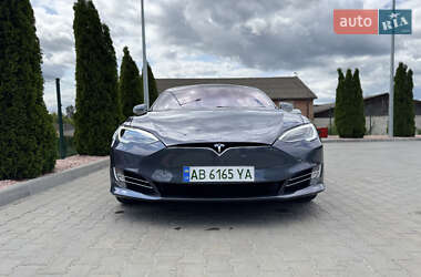 Ліфтбек Tesla Model S 2020 в 