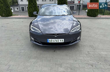 Ліфтбек Tesla Model S 2020 в 