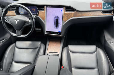 Ліфтбек Tesla Model S 2020 в 