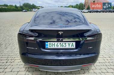 Лифтбек Tesla Model S 2014 в 