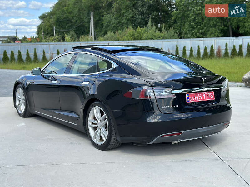 Лифтбек Tesla Model S 2013 в Луцке