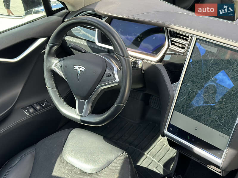 Лифтбек Tesla Model S 2013 в Луцке