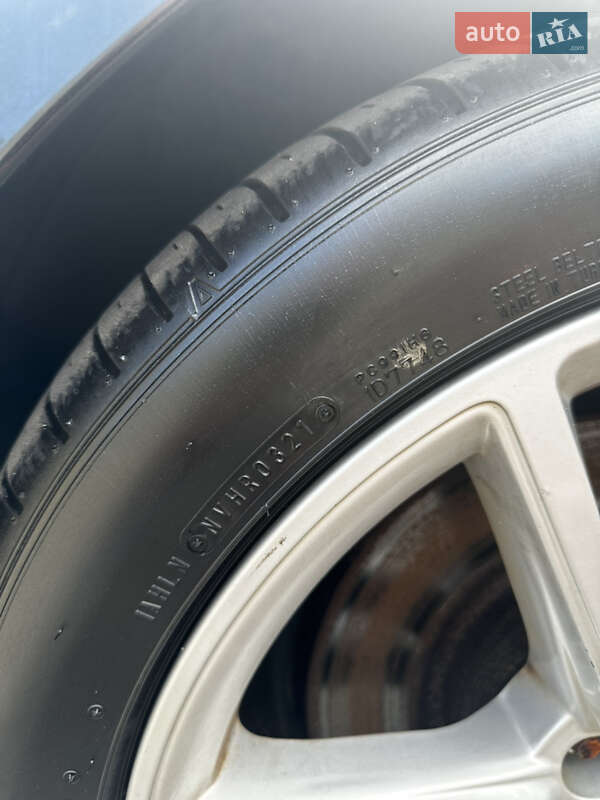 Лифтбек Tesla Model S 2013 в Луцке