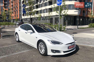 Лифтбек Tesla Model S 2018 в 