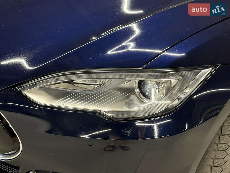 Ліфтбек Tesla Model S 2014 в Володимирі