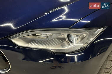 Лифтбек Tesla Model S 2014 в 