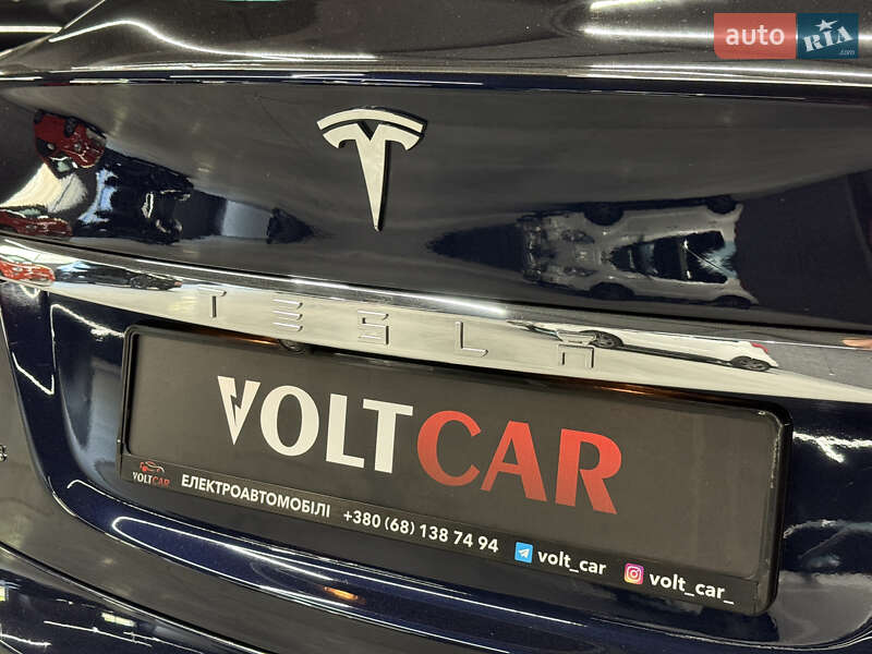 Ліфтбек Tesla Model S 2014 в Володимирі