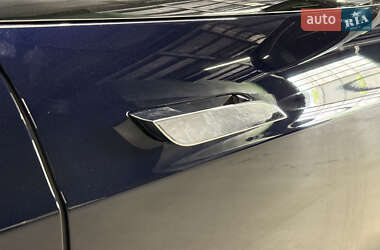 Лифтбек Tesla Model S 2014 в 