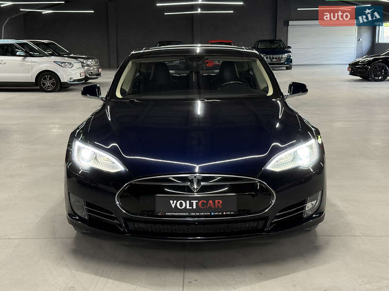 Ліфтбек Tesla Model S 2014 в Володимирі