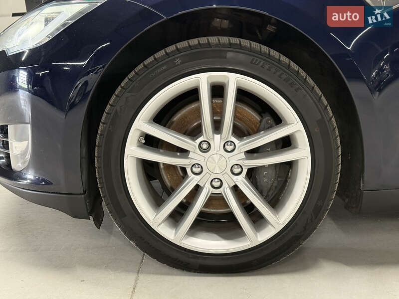 Ліфтбек Tesla Model S 2014 в Володимирі