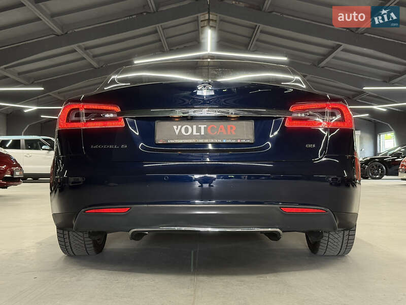 Ліфтбек Tesla Model S 2014 в Володимирі