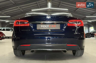 Лифтбек Tesla Model S 2014 в 