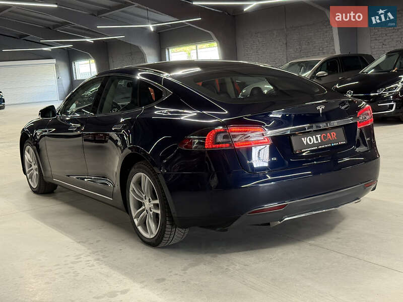 Ліфтбек Tesla Model S 2014 в Володимирі