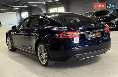 Лифтбек Tesla Model S 2014 в 