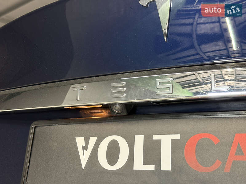 Ліфтбек Tesla Model S 2014 в Володимирі