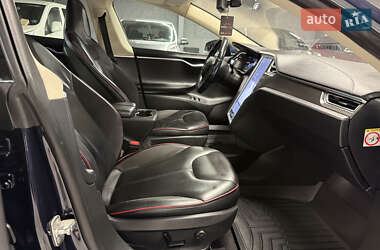 Лифтбек Tesla Model S 2014 в 