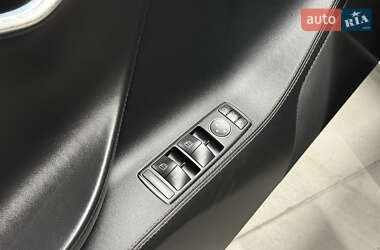Лифтбек Tesla Model S 2014 в 