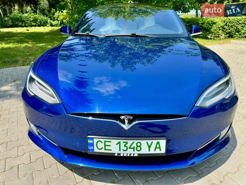 Лифтбек Tesla Model S 2018 в Черновцах