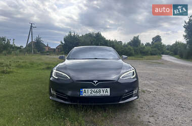 Лифтбек Tesla Model S 2016 в 
