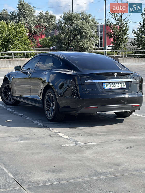 Лифтбек Tesla Model S 2013 в Киеве