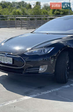 Лифтбек Tesla Model S 2013 в 