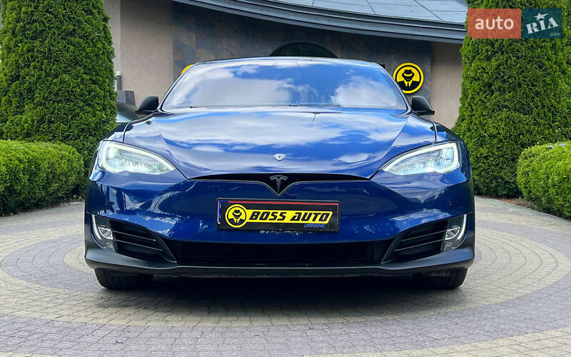 Ліфтбек Tesla Model S 2019 в Львові
