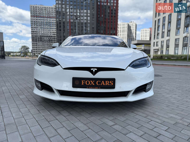 Лифтбек Tesla Model S 2019 в Киеве